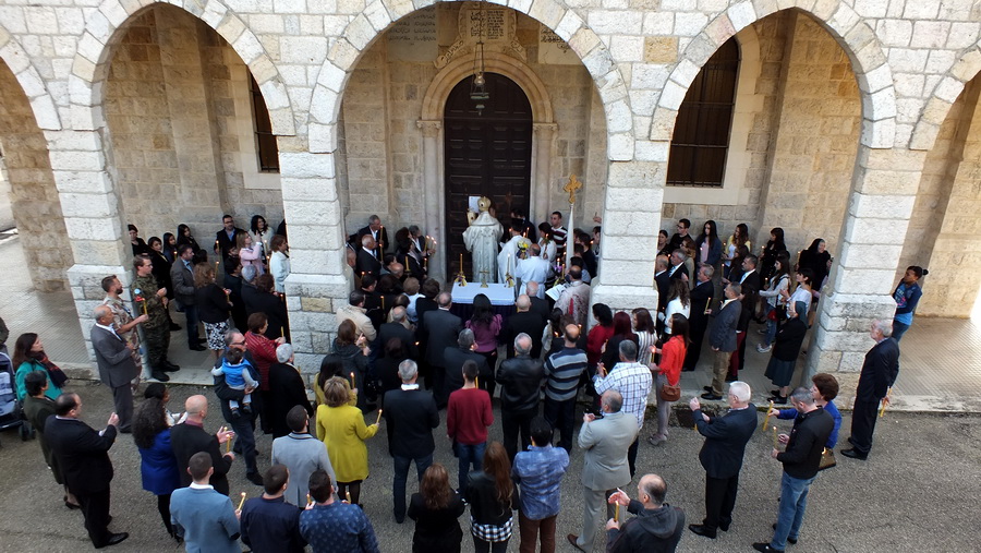 رتبة الهجمة أمام كاتدرائية القديس بطرس في جديدة مرجعيون - صورة مايا العشي – مرجعيون