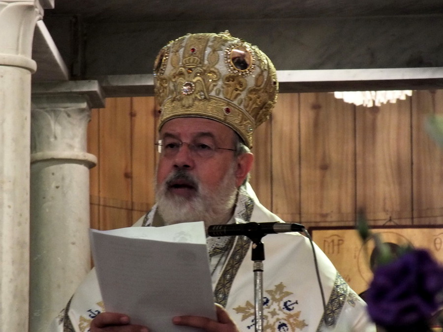 المتربوليت حداد يلقي عظة الفصح - صورة مايا العشي – مرجعيون