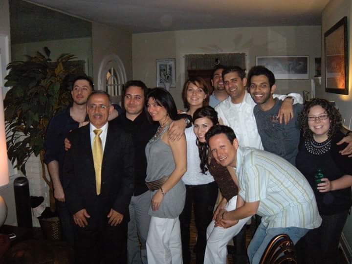 أعتذر من أصدقائي وجيراني ومن كل اللذين  عرفتهم وعرفوني