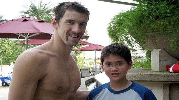 كان طفلا في 2008 الى جانب فيلبس، وفي 2016 هزمه بالريو