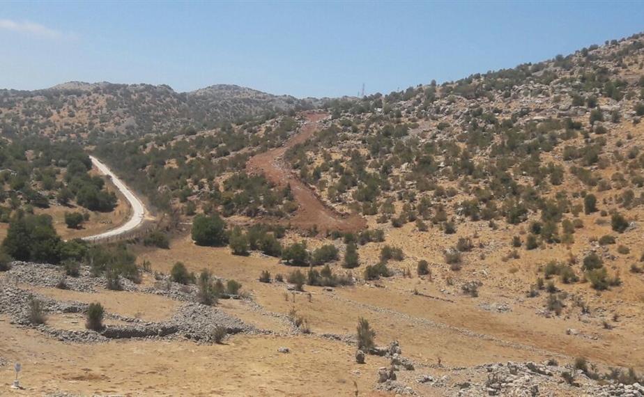  الخط الحدودي القديم والخط الجديد (طارق أبو حمدان)