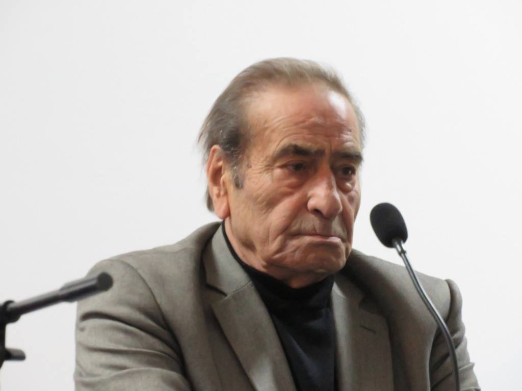 الشاعر عصام محمد منيف العبدالله (أبو حازم)