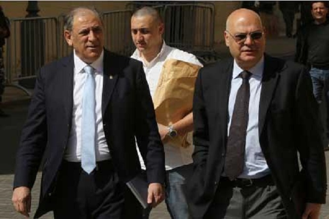 ما طلبه الجراح يضع «داتا» اللبنانيين بين أيدي شركات خاصة (مروان طحطح) 