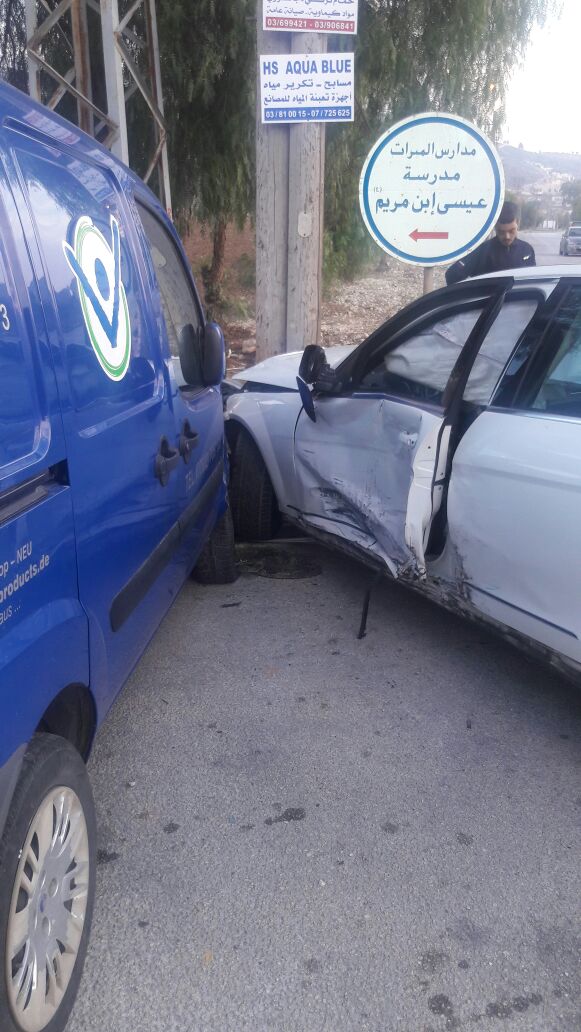 حادث سير آخر، وقع صباح اليوم، في الخيام بالقرب من مدرسة المبرات واقتصر على الماديات