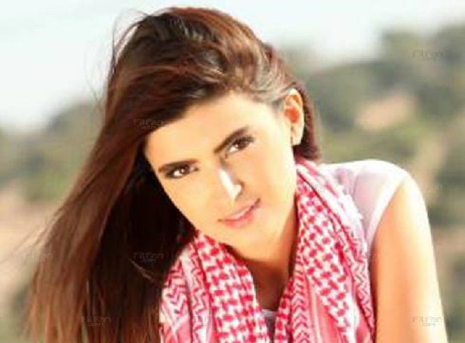 المذيعة علا الفارس