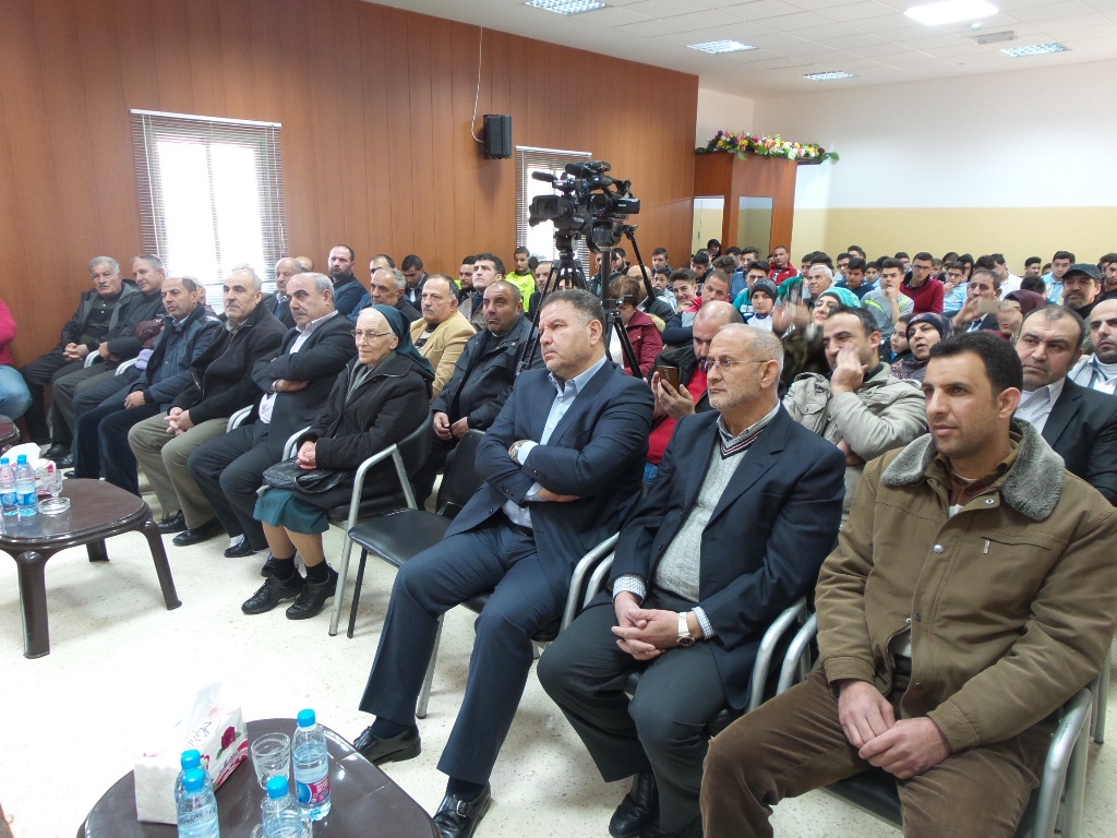 النائب علي فياض في مقدم الحضور وبدا رئيس الاتحاد علي الزين الى جانبه