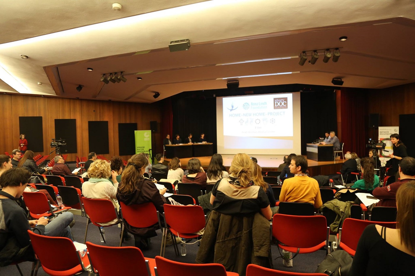 خلال الافتتاح