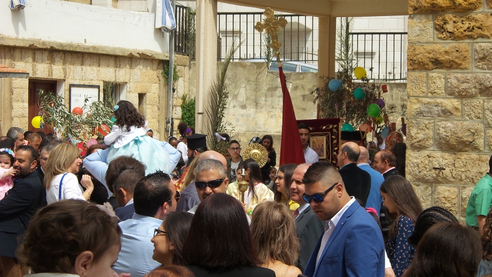 زياح الشعانين في كنيسة القديس جاورجيوس للروم الاورثوذكس