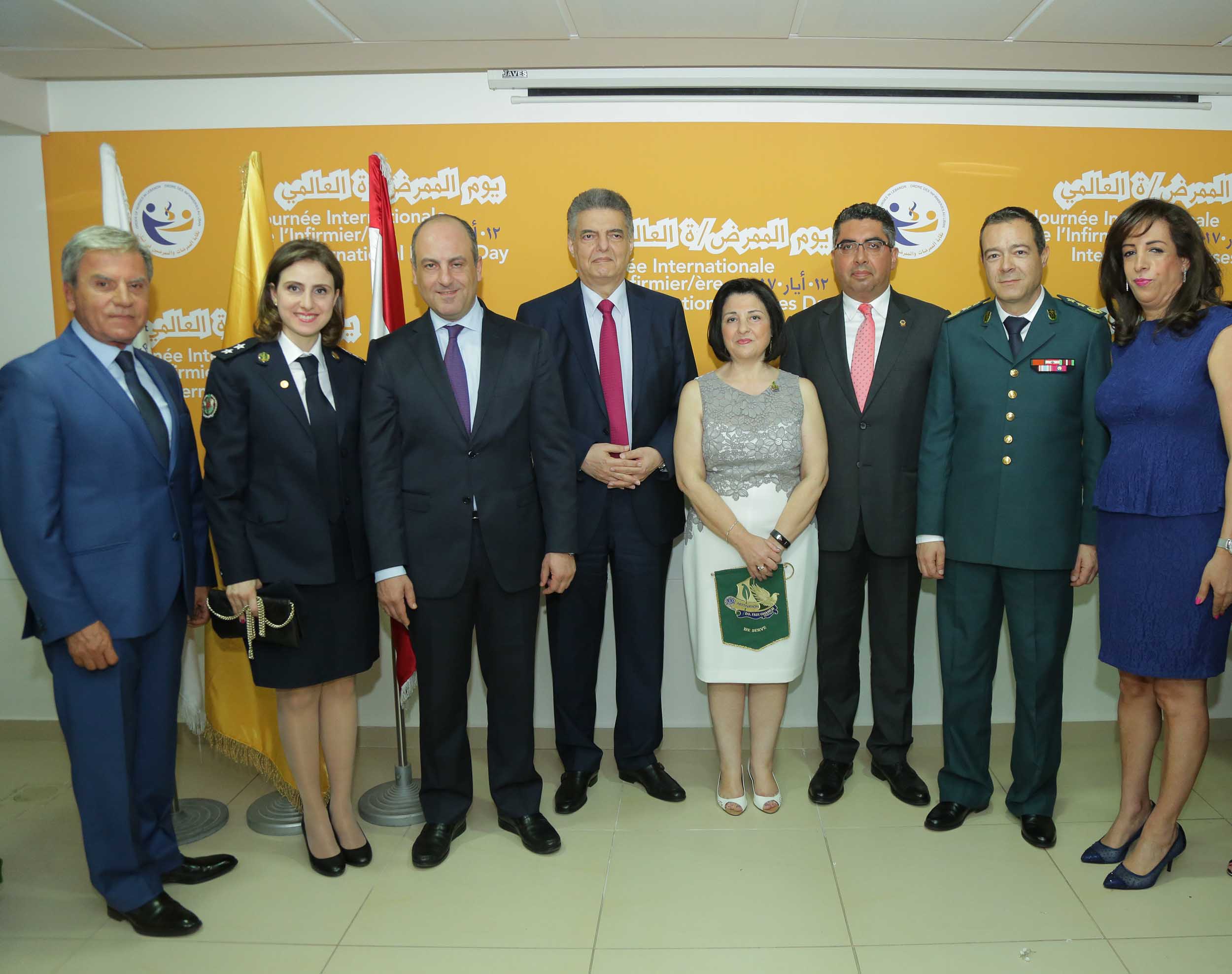 صورة جماعية من حفل الاستقبال