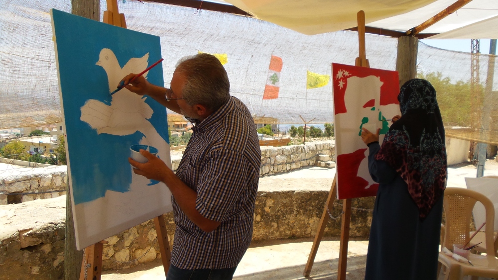 تعبير عن يوم الاسير بريشة فنانين محترفين