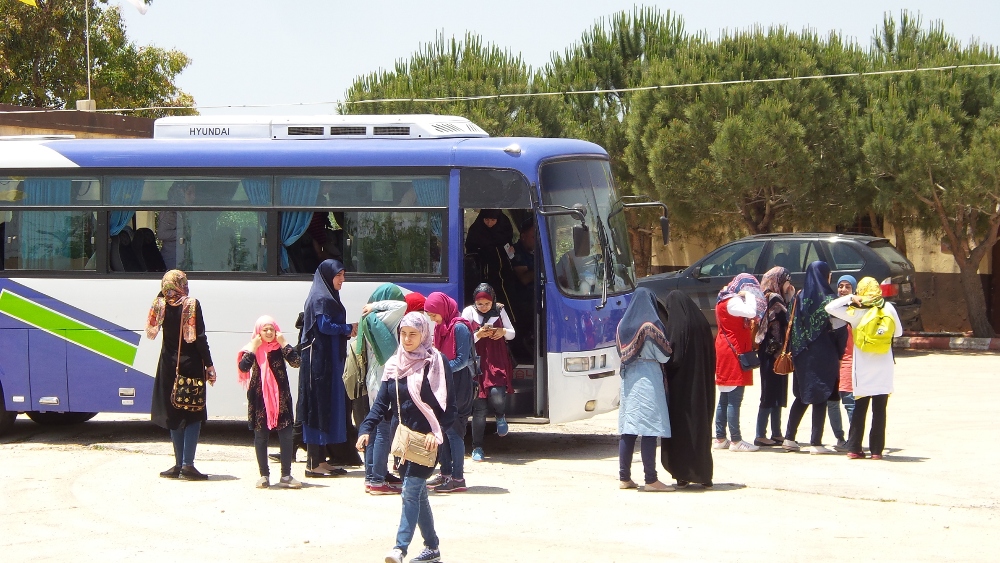 عجقة زوار في معتقل الخيام