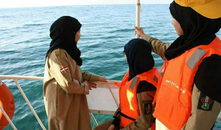 جولةً في بحر مدينة صور