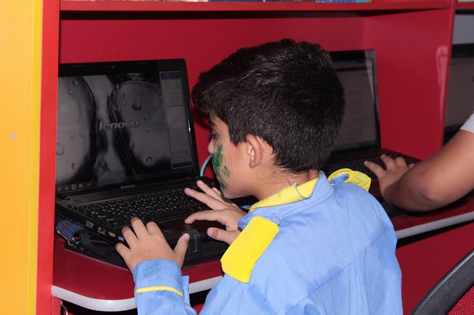 مكتبة مهدي المتجولة تحطّ رحالها في أفواج قطاع القاسمية