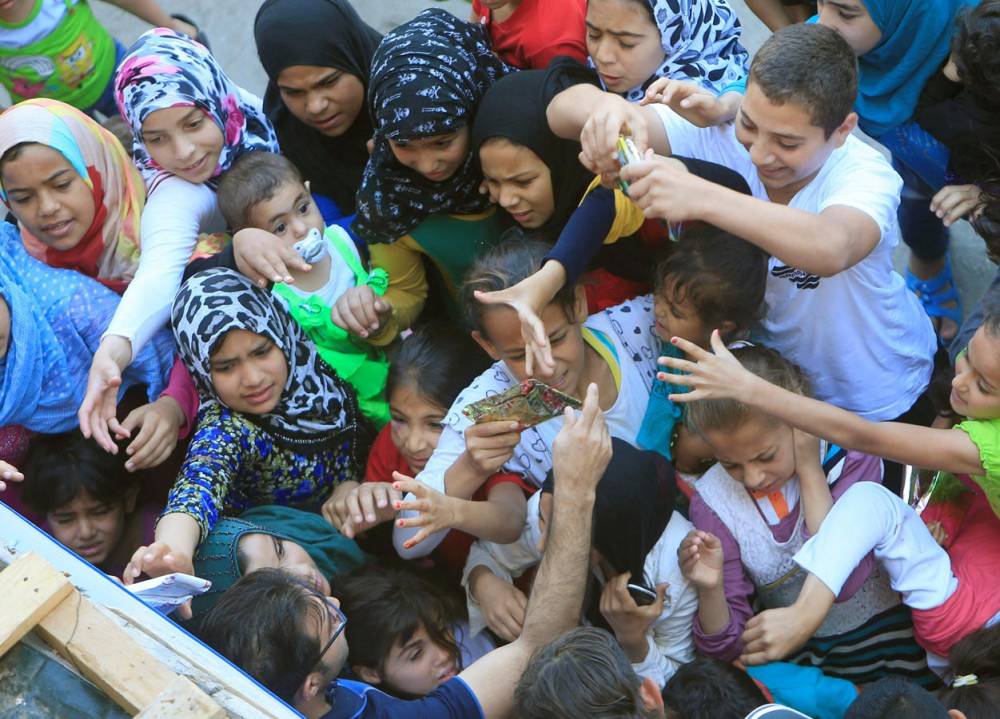 عددَ الولادات بين النازحين المقيمين في لبنان سجّلت خلال سنوات ما يزيد عن 250 ألف حالة ولادة، وهو رقم خيالي