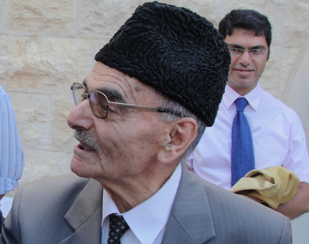 مربّي الأجيال الأستاذ علي حسين خليل عبدالله (أبو حسن)