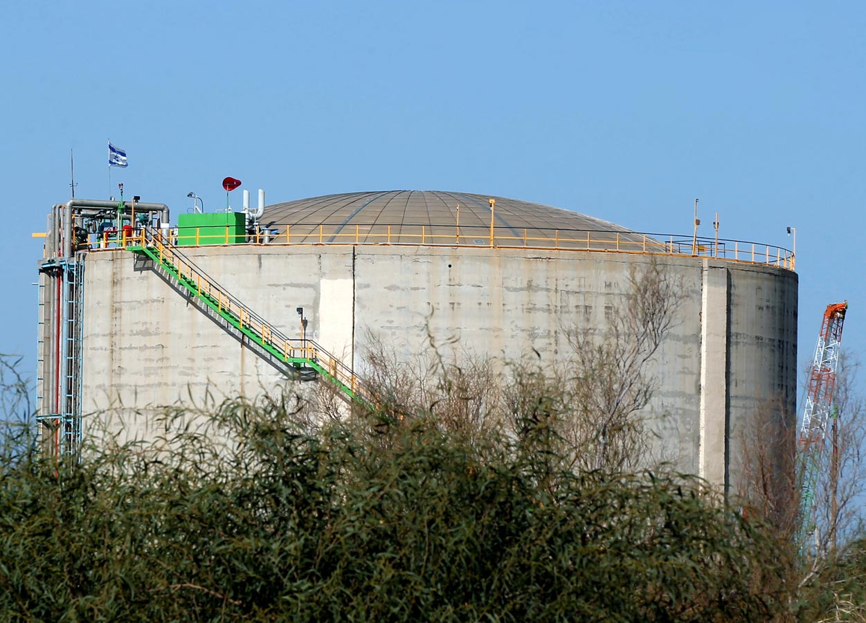 صار الهاجس الإسرائيلي نقلَ المنشأةِ من حيفا إلى مكان آخر