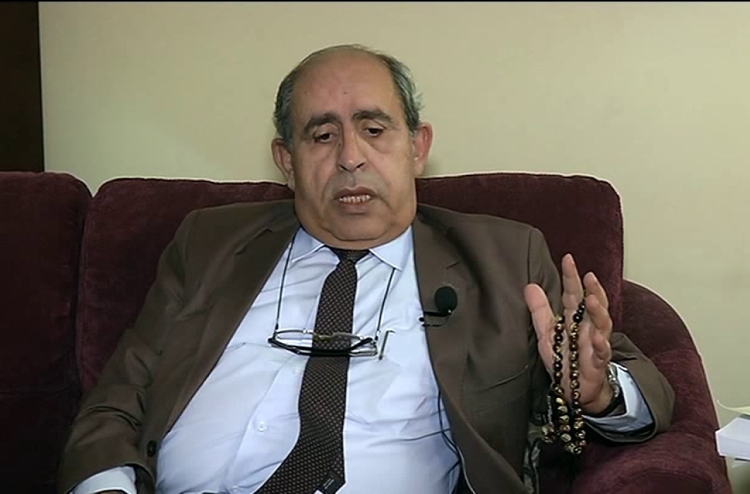 الدكتور عزالدين المناصرة