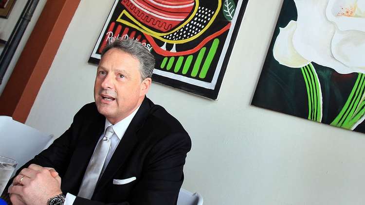 سفير الولايات المتحدة في بنما، جون فيلي