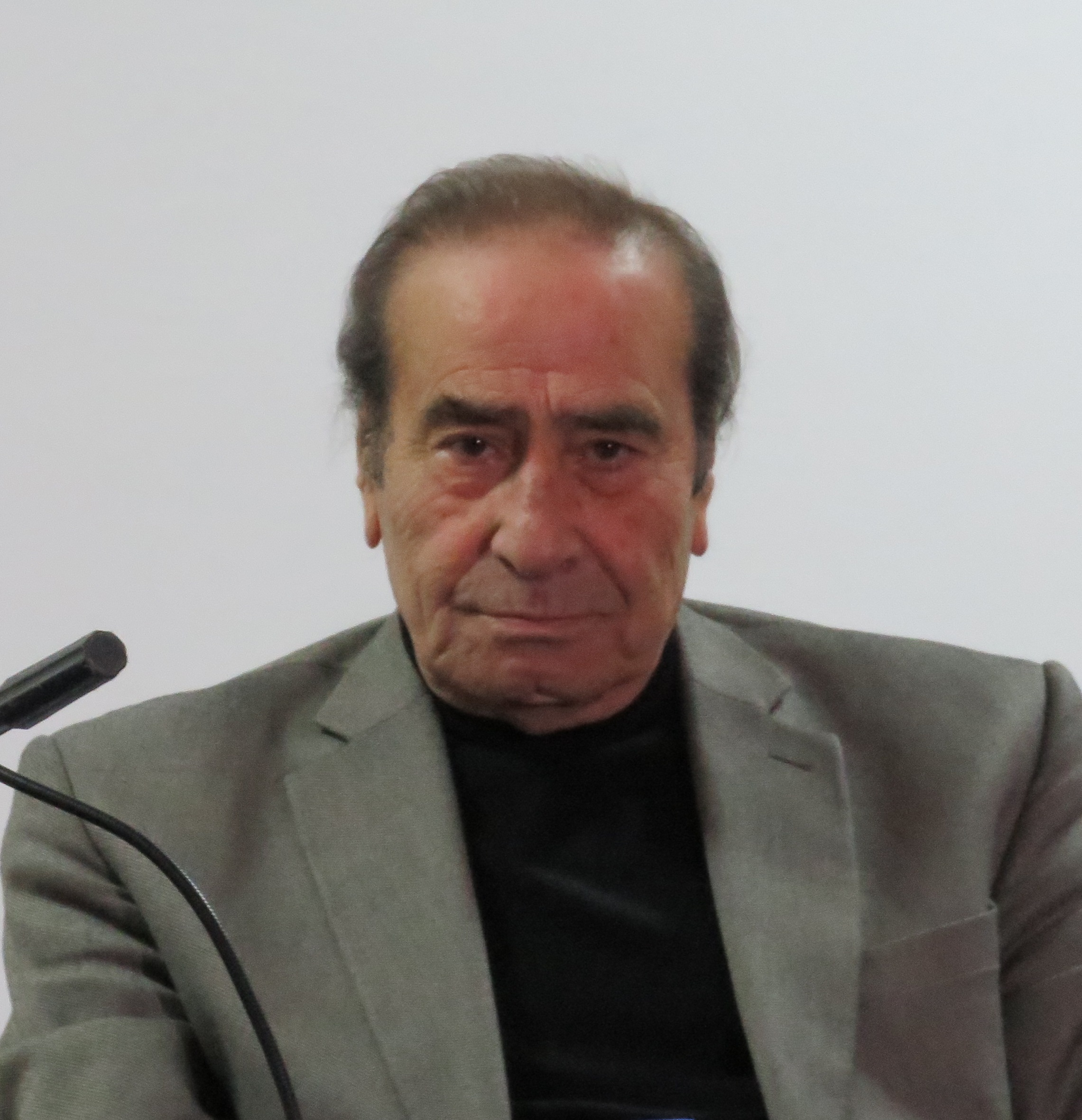 أكيد عصام ما بينتسى