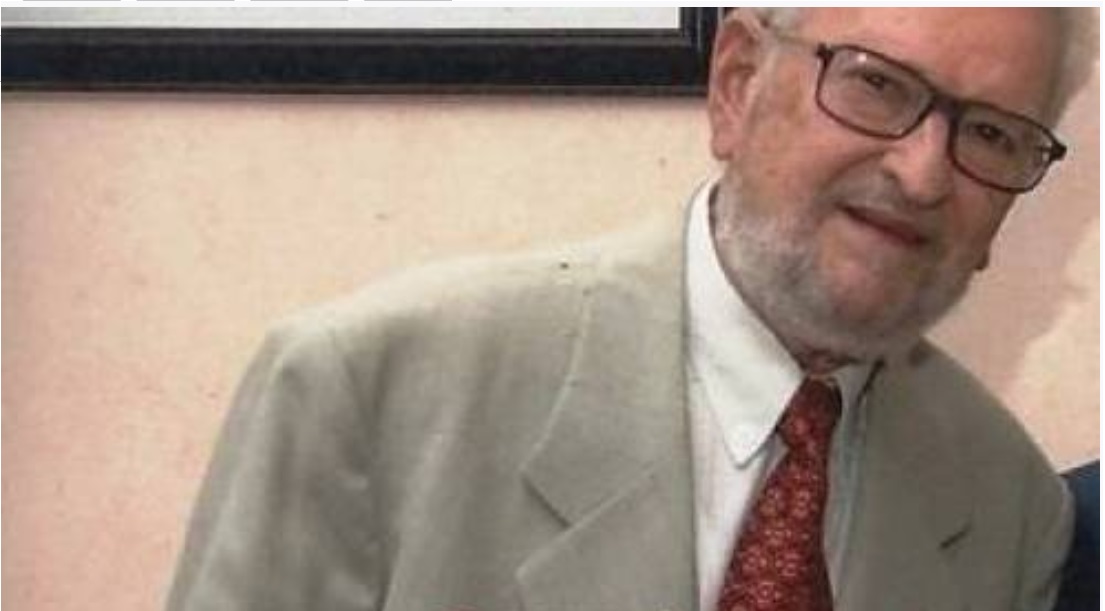 الدكتــور أحـمـد عُـلَـبـي				           