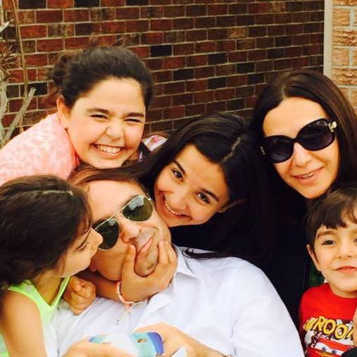 فادي أبو جمرة.. مع عائلته الصغيرة