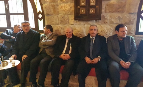 تقديم واجب العزاء من نواب وفاعليات المنطقة