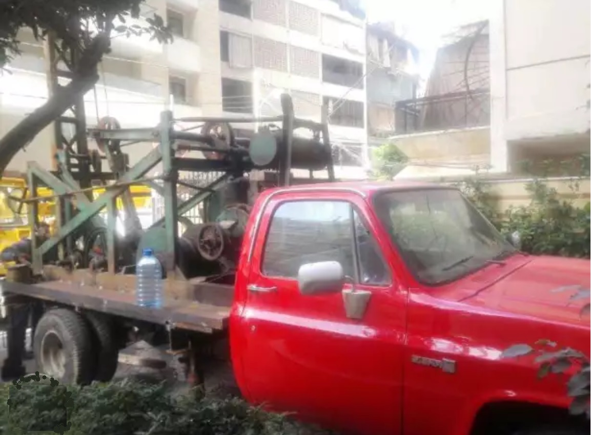 عناصر الدرك يتقاضون بين خمسة آلاف و10 آلاف دولار لغض النظر عن الحفر (مروان طحطح)