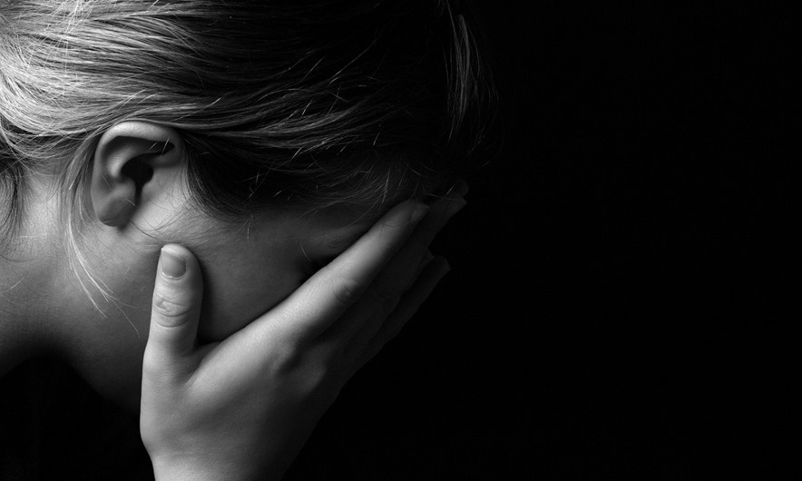 ذكراي لن تغيب..  ستلاحقك تبكيك  حتى من داخل قبري