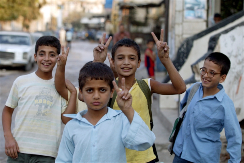 برر مسؤولون أمنيون الإجراءات بمعلومات عن سعي مطلوبين إلى دخول المخيم (هيثم الموسوي)