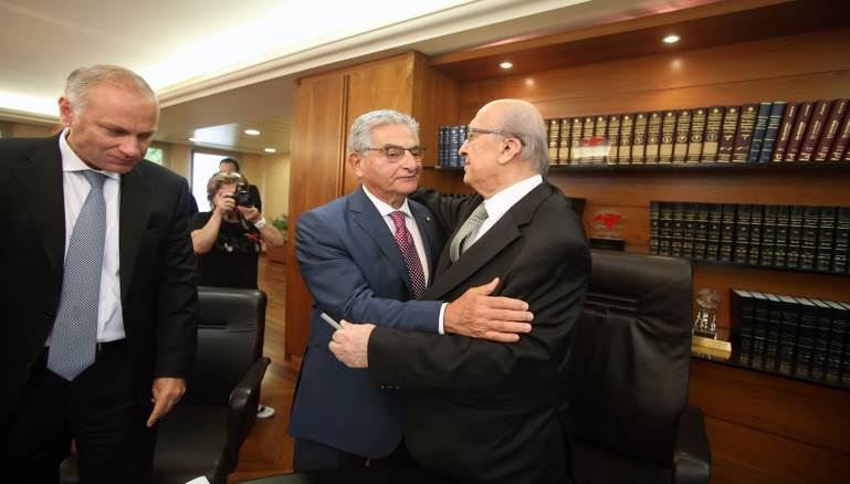 المصارف تعمل على حماية نفسها اولاً وأخيراً (خليل حسن)