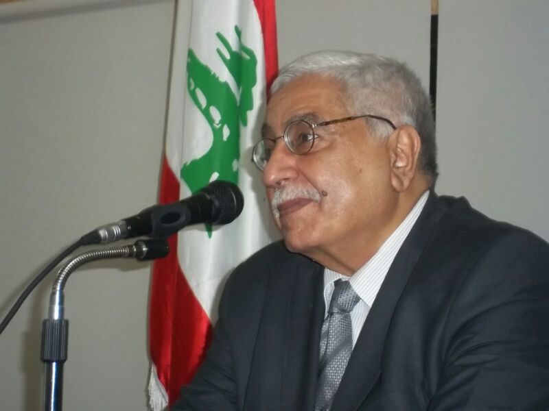 الأستاذ معن بشور