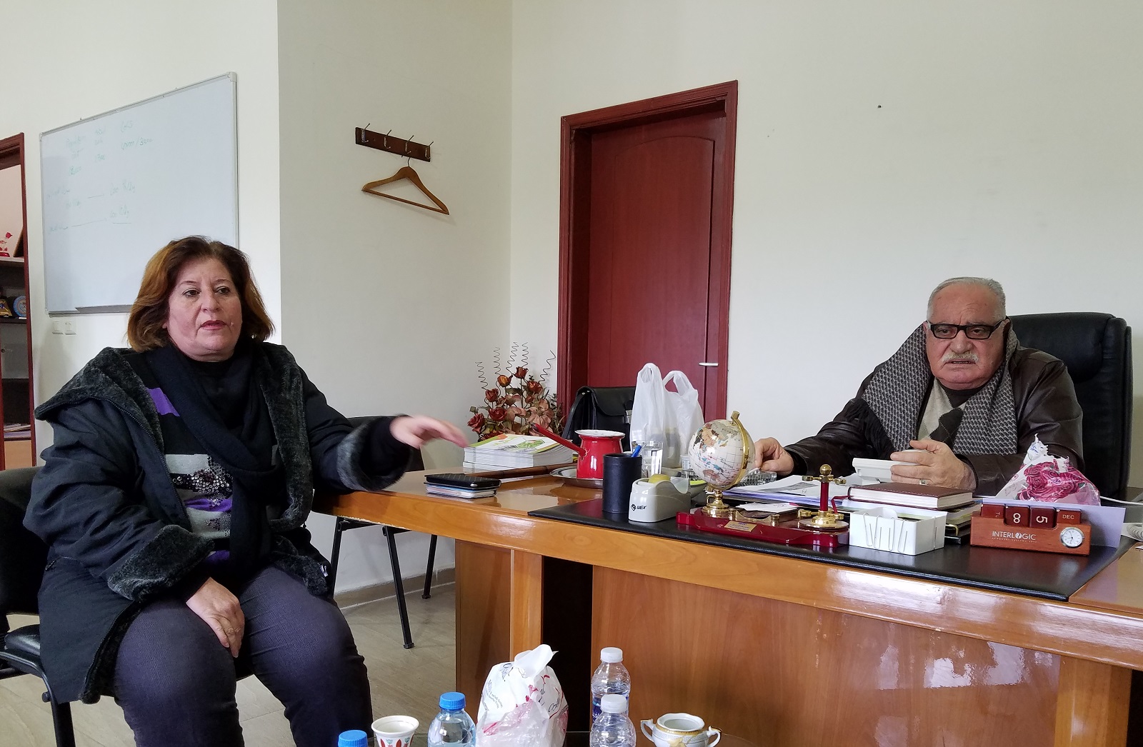 رئيس بلدية الخيام الدكتور علي العبدالله مجتمعاً بالمهندسة هلا عواضة