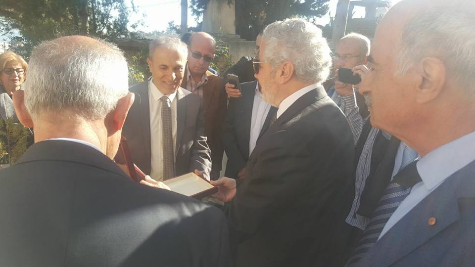 الأستاذ عزت رشيدي والدكتور كرم شكرالله كرم وأهالي البلدة  يحيون ذكرى الشهداء