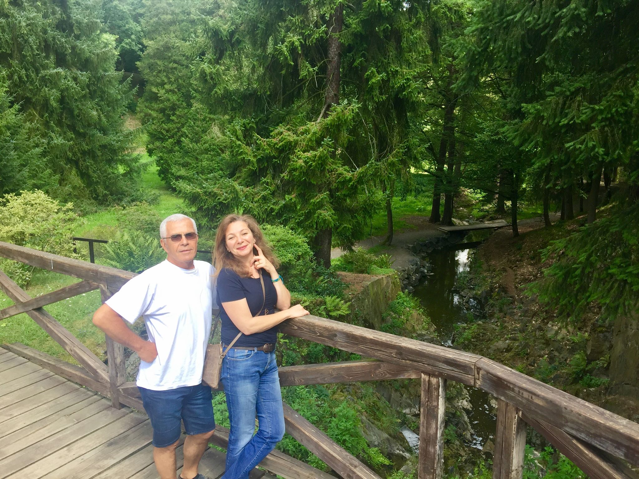 الدكتور كامل ومنى مرقص