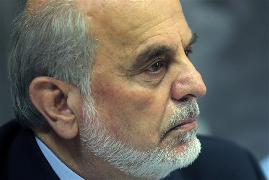 رئيس المجلس الأعلى أسعد حردان النائب أسعد حردان غير راضٍ عن تصرفات المعترضين، رافضاً التفاوض معهم (هيثم الموسوي)