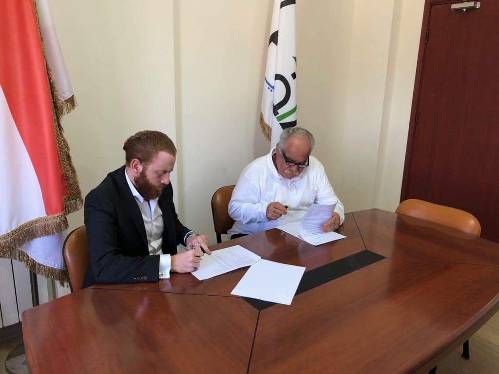 رئيس بلدية الخيام الدكتور علي نصرات عبدالله والدكتور المهندس حمزة جعفر مغنية مدير  شركة «HJM Group»