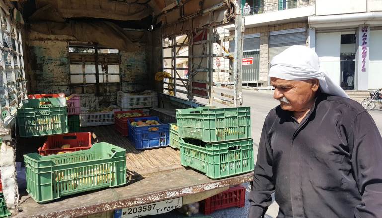 لم يبدّل الشيخ سيارته منذ ثلاثين سنة (لوسي بارسخيان)