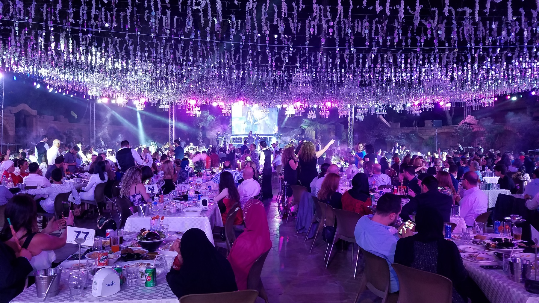 جمهور غفير من الذوّاقة في حفلة عماد قانصو الأخيرة في 3 آب الجاري في مطعم نبع البحصاصة