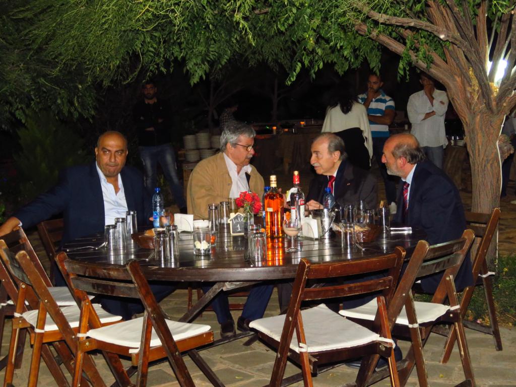 النائب أنور الخليل والأمين العام للحزب حنّا غريب والياس اللقيس (مسؤول هيئة مرجعيون - حاصبيا في الحزب الشيوعي اللبناني)