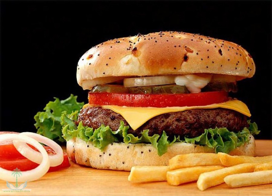 بدء إلزام المنشآت الغذائية في السعودية بوضع السعرات الحرارية ضمن قائمة الوجبات