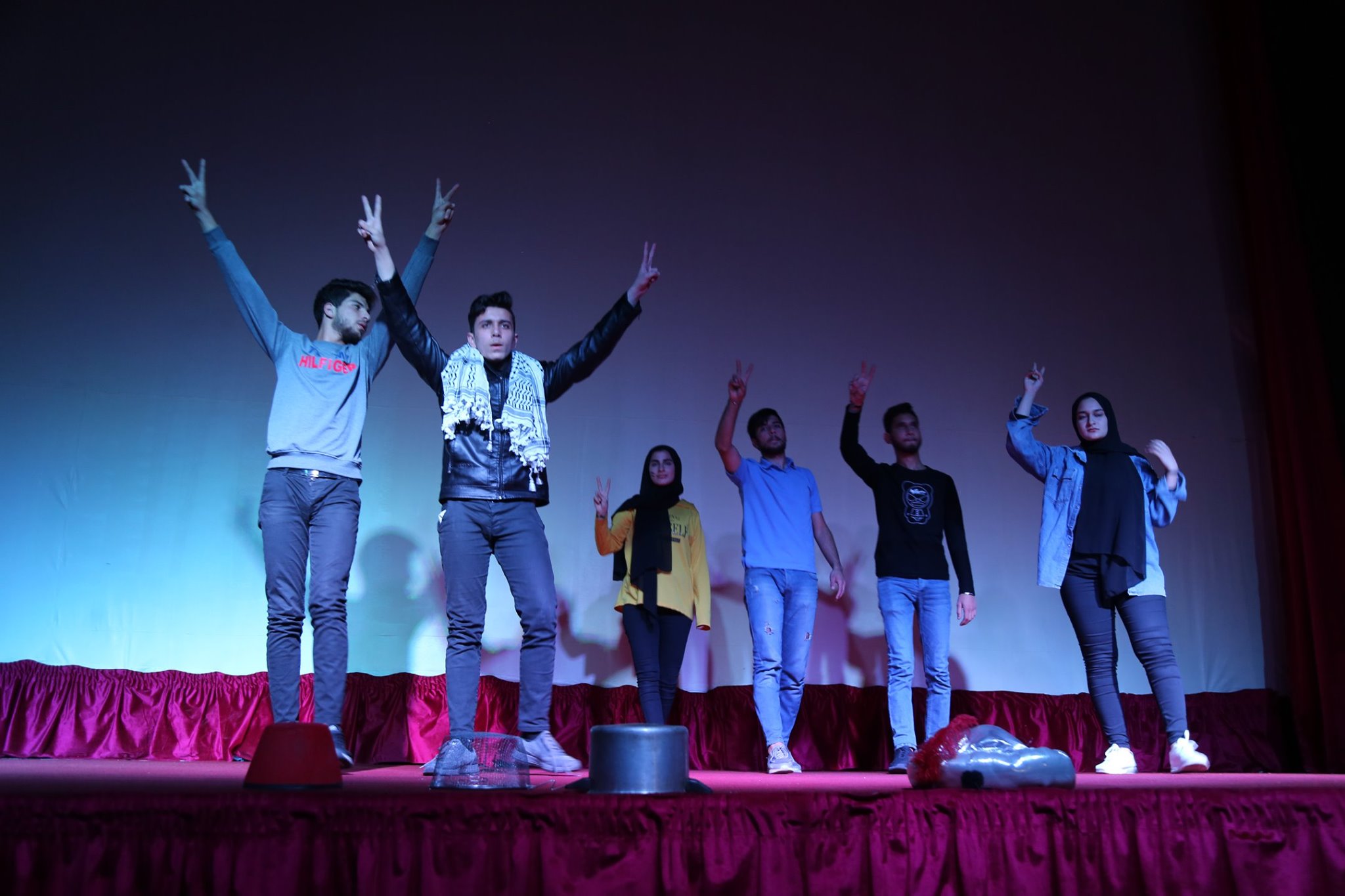 من العرض المسرحي 