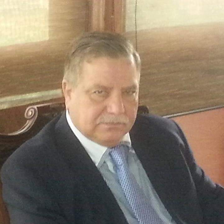 الأستاذ موسى نعمة