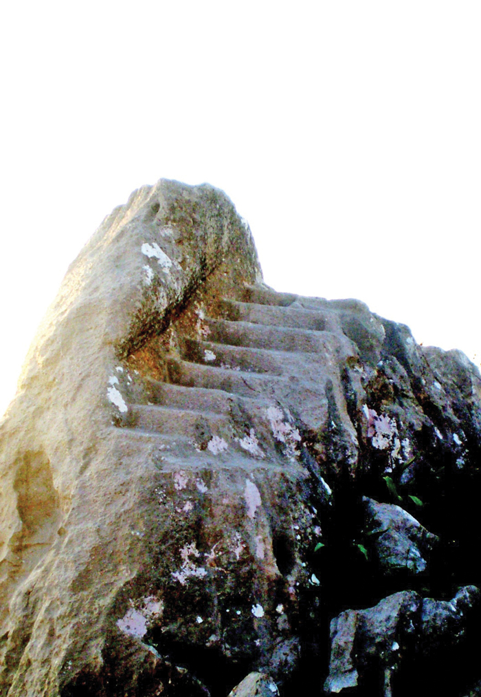 درج محفور في الصخر يعود الى العصر الروماني