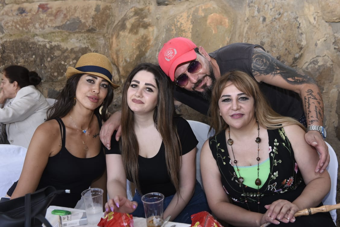 هنادي عبدالله وسلوى طويل مع صديقة