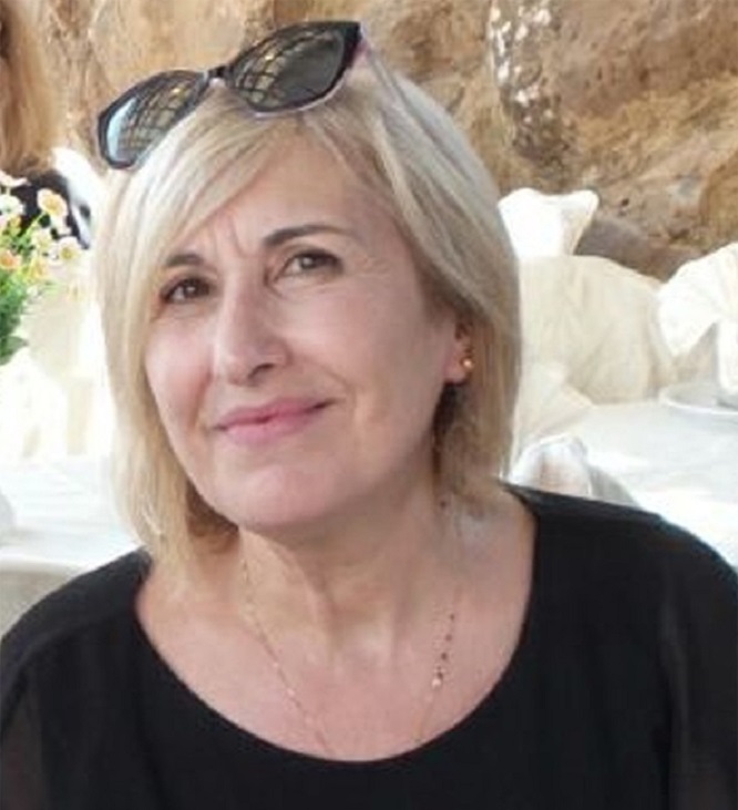 السيدة صباح أبو عباس رئيسة جمعية سيدات الخيام للتنمية سابثاً ونائب الرئيسة حالياً وإحدى مؤسّسيها