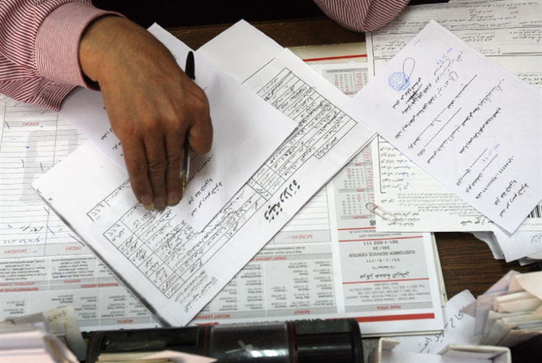 يشكو مخاتير بيروت وضواحيها من ظاهرة افتتاح «فروع» لمخاتير القرى في مناطقهم (مروان طحطح)