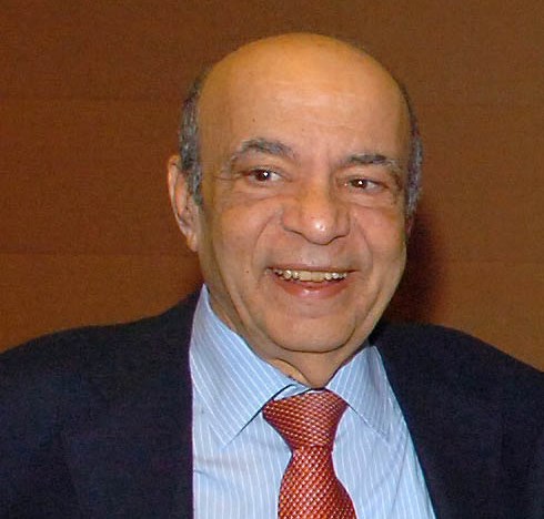 الراحل الدكتور صلاح الدين الدباغ