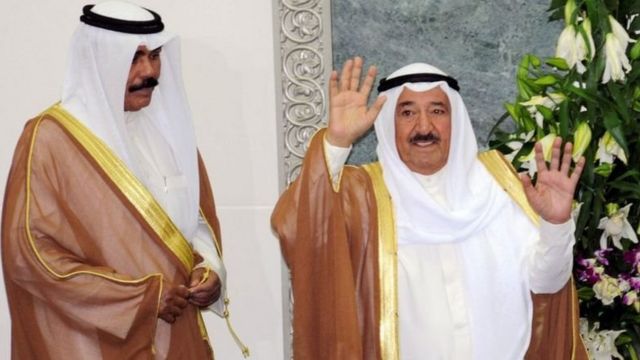 أمير الكويت الراحل الشيخ صباح الأحمد الجابر الصباح وأمير الكويت الجديد الشيخ نواف الأحمد الجابر الصباح
