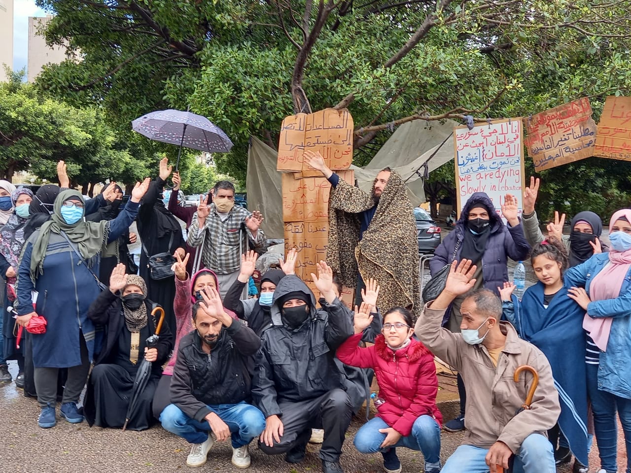 من اعتصام اللاجئين السوريين أمام مكاتب المفوضية السامية لشؤون اللاجئين