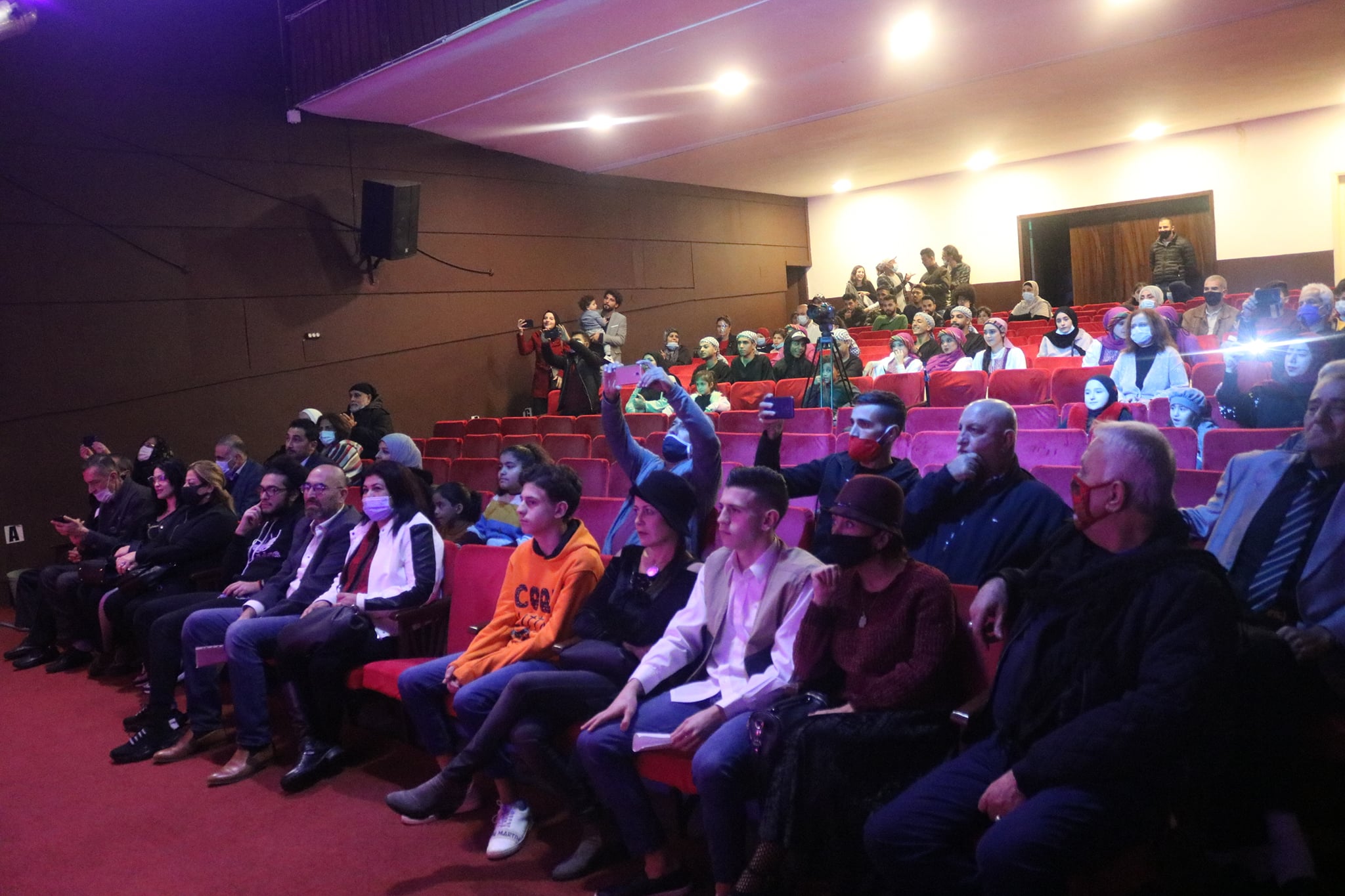 جانب من الحضور 